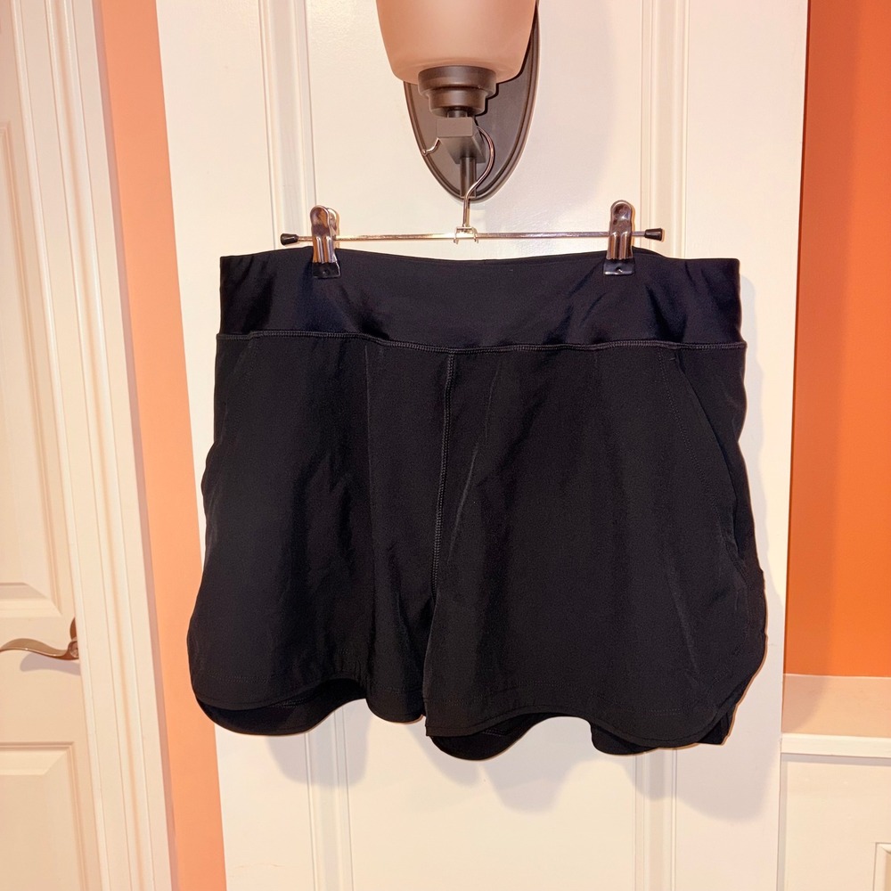 Lands End Black Swim Board‎ Shorts Women 16 Built-in Brief Pockets Athletic
